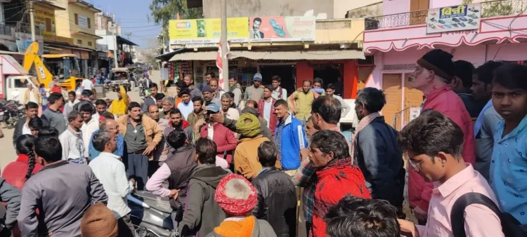 सार्वजनिक शौचालय बनाने का विरोध