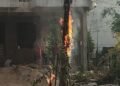 मल्लातलाई इलाके में विद्युत पोल पर लगी आग