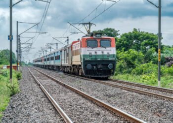 जयपुर–उदयपुर एक्सप्रेस में स्थायी रूप से बढ़ा सेकंड एसी कोच, यात्रियों को मिलेंगी अतिरिक्त बर्थ